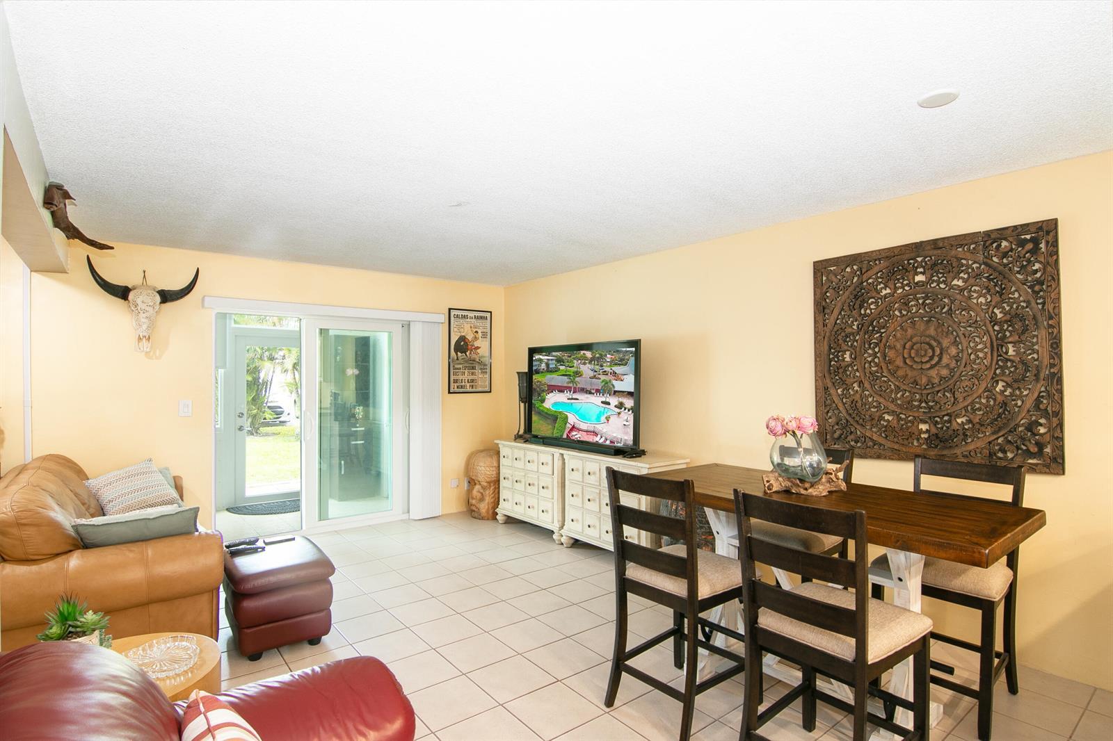 2812 Garden Drive S # 101, FL 33461 photo 2