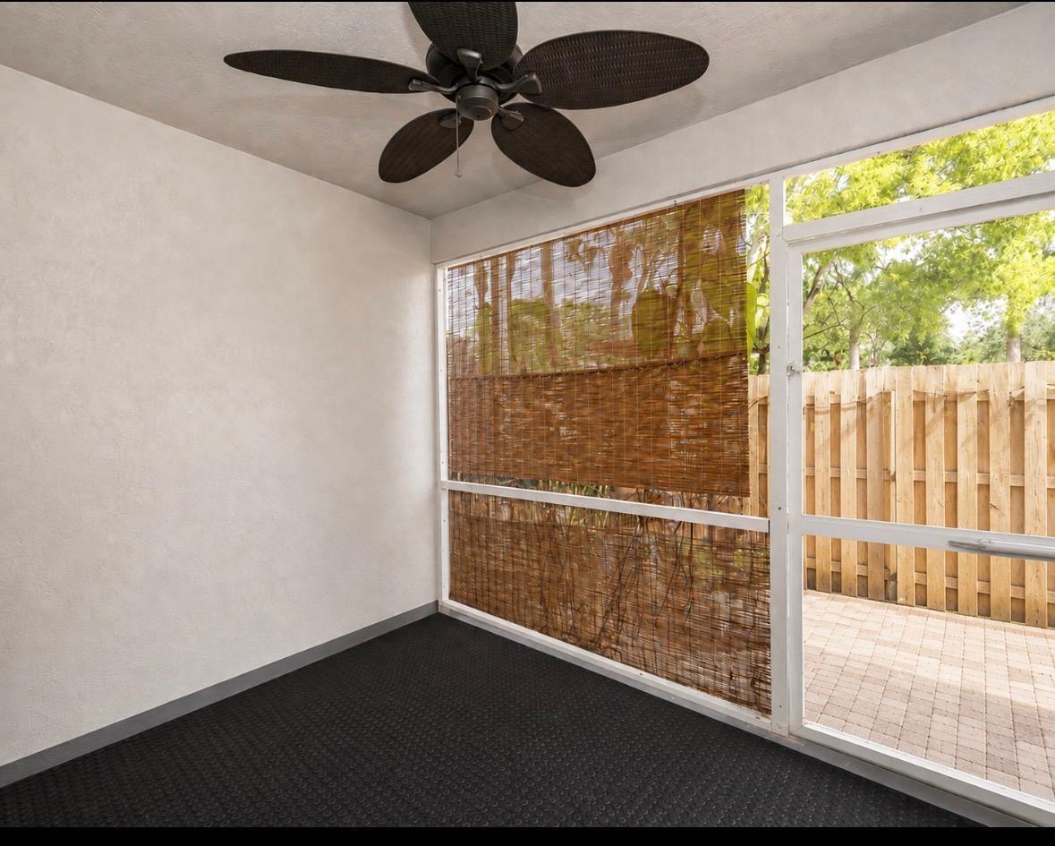 9491 STANLEY Lane, Tamarac FL 33321 photo 4