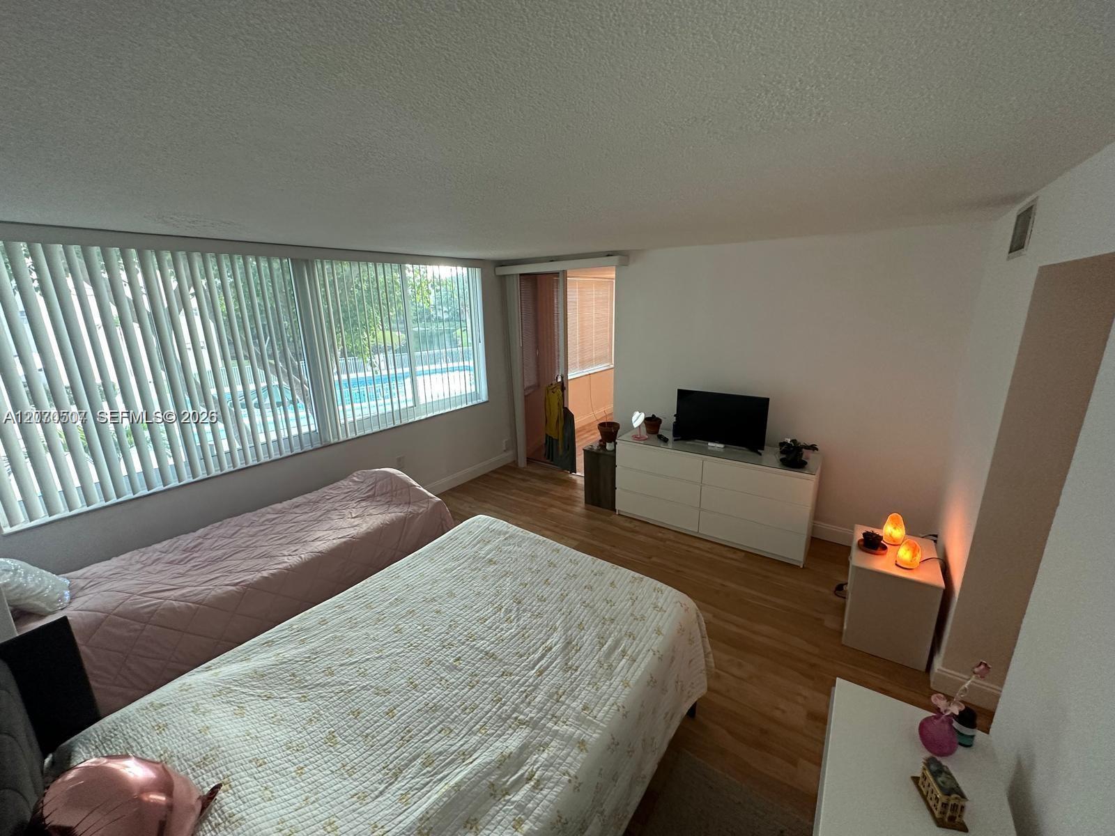 1680 NE 191st St # 2, Miami FL 33179 photo 2