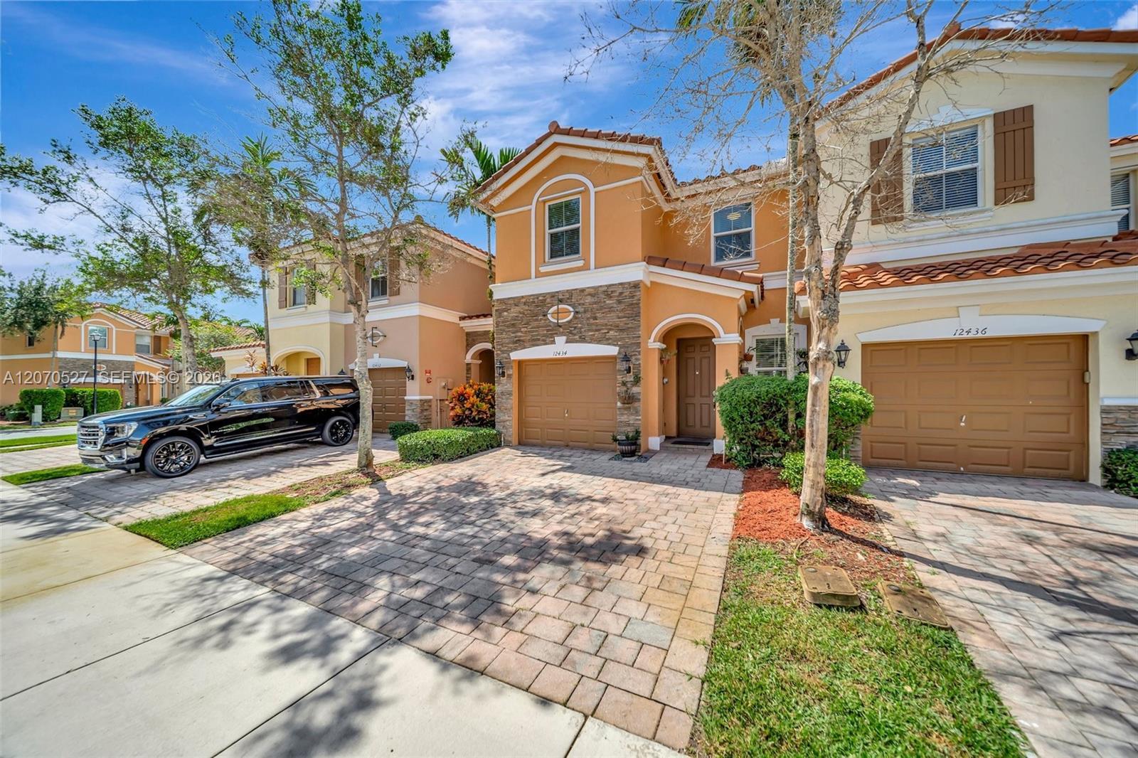 12434 NW Emerald Creek Mnr, Plantation FL 33325 photo 2