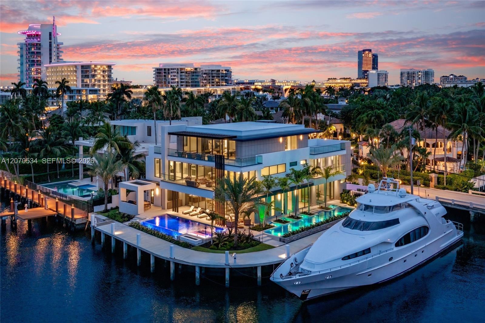 1400 W Lake Dr, Fort Lauderdale FL 33316 photo 2