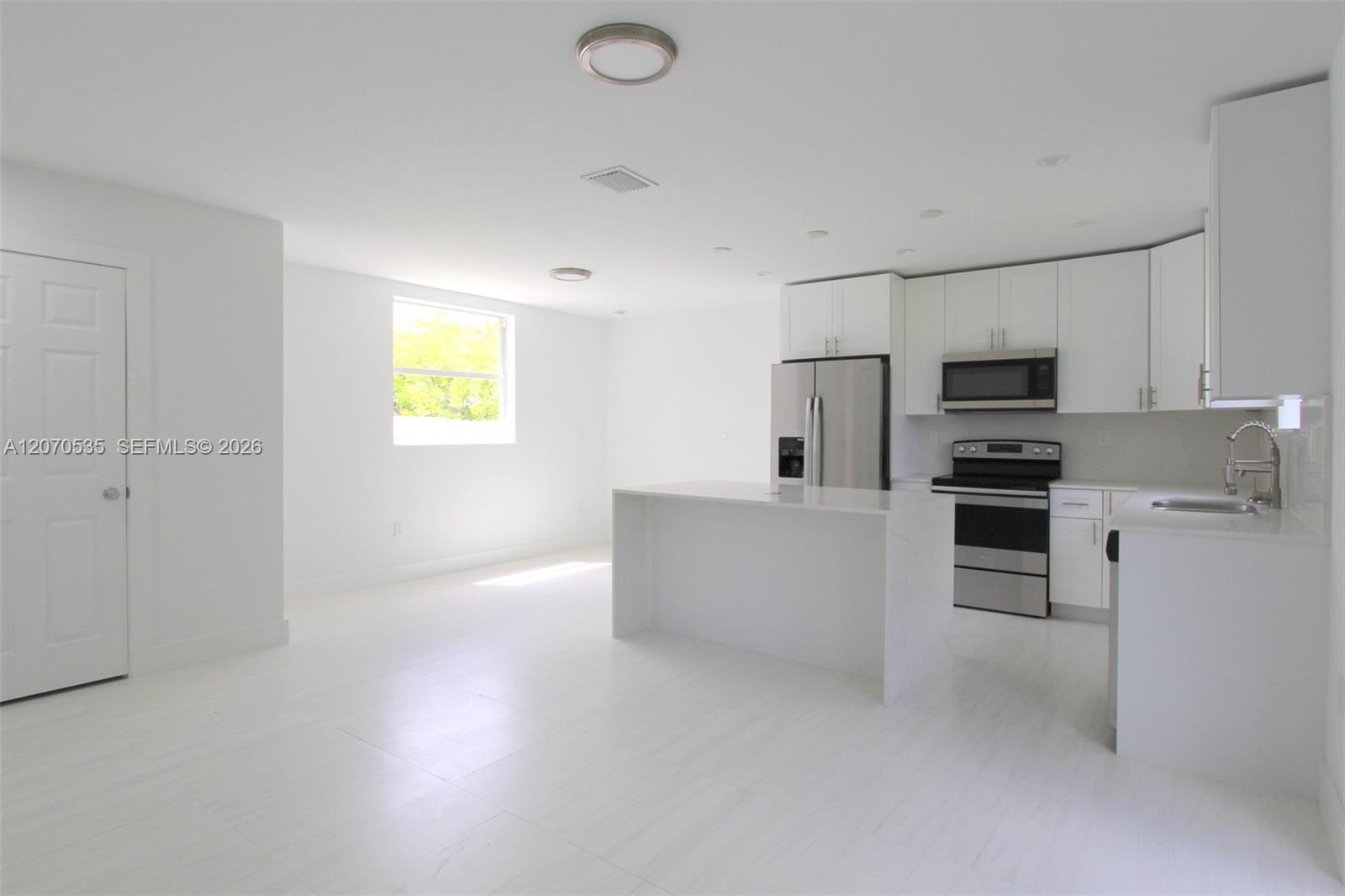 16035 SW 299th Ter, Homestead FL 33033 photo 3