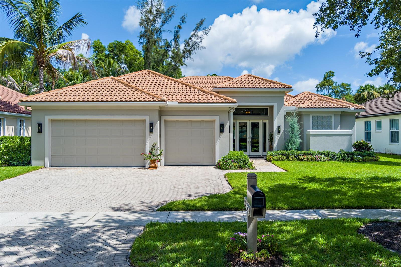 1754 Flagler Manor Circle, West Palm Beach FL 33411 photo 2