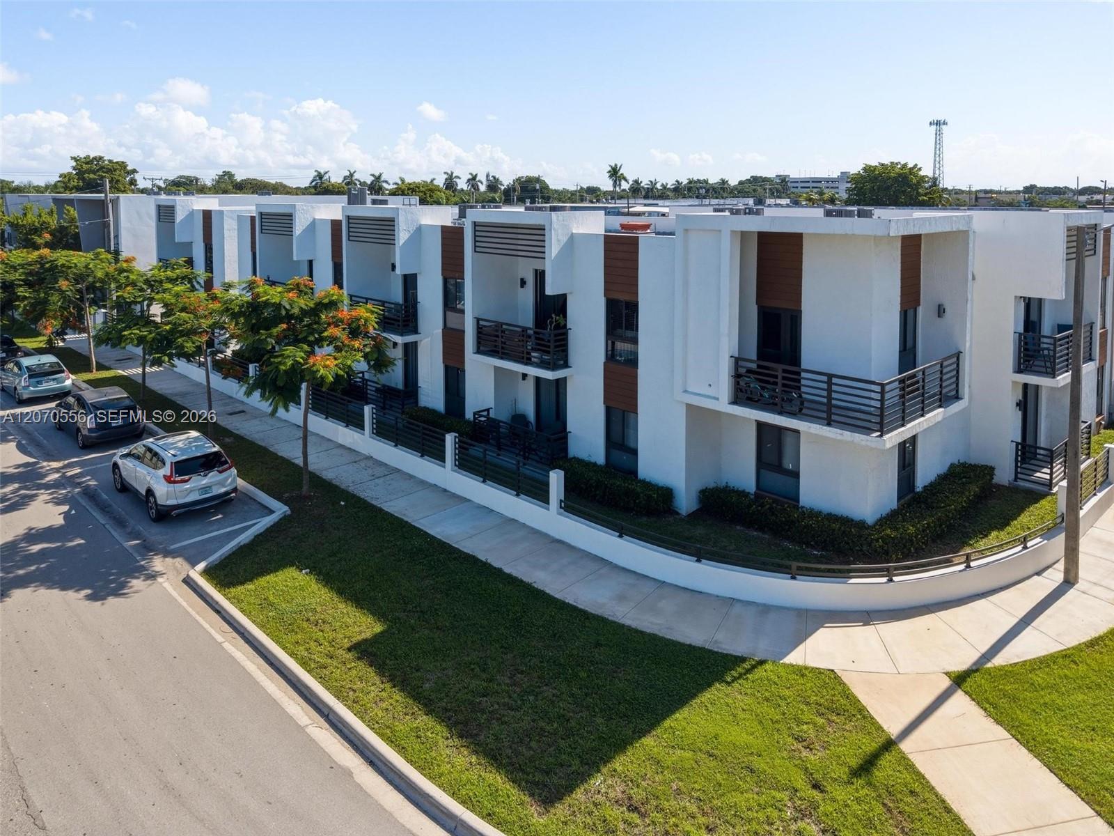 16955 SW 100th Ave # 1, Miami FL 33157 photo 2