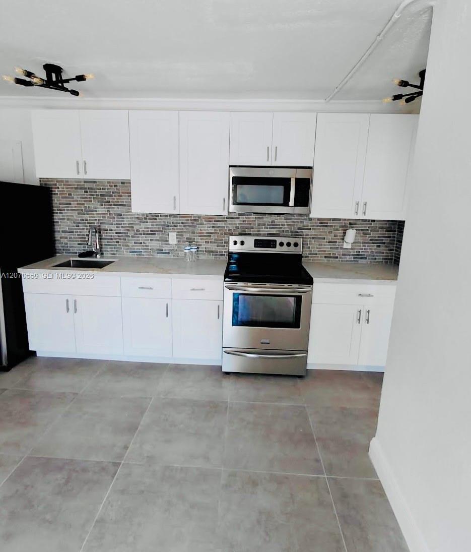 308 NW 2nd Ave, Deerfield Beach FL 33441 photo 3