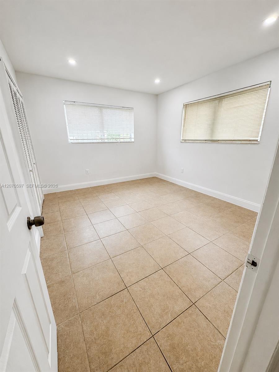 1951 NE 167th St # 15, North Miami Beach FL 33162 photo 5
