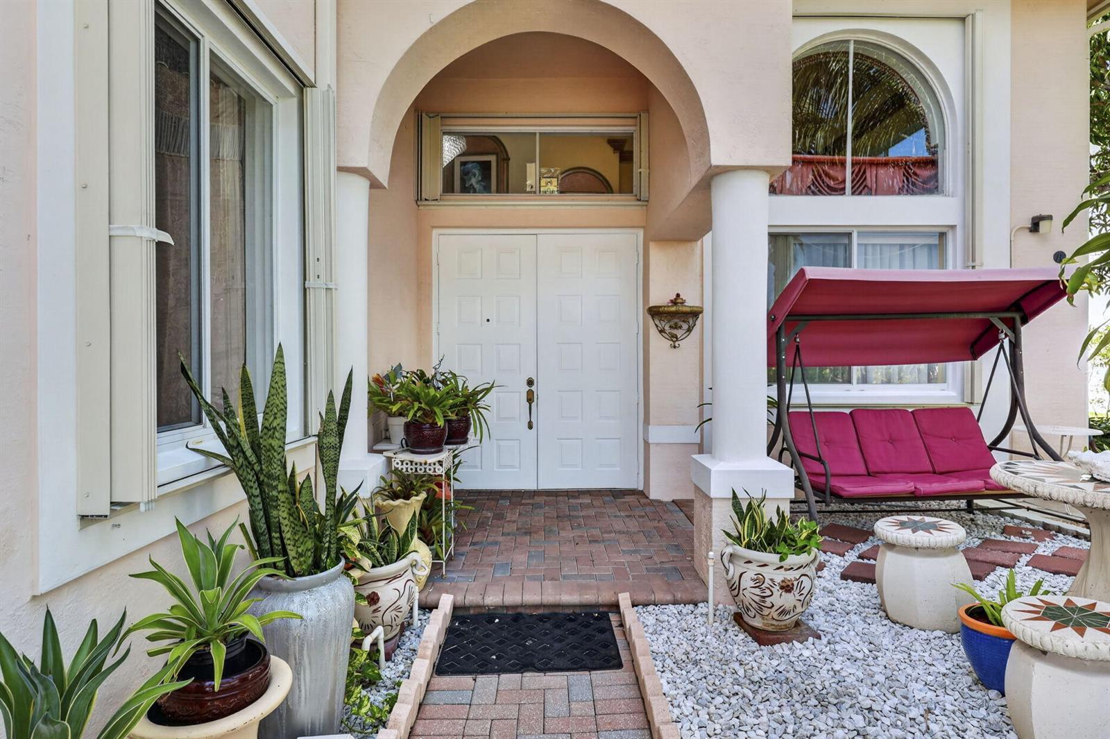 120 ISOLA Circle, Royal Palm Beach FL 33411