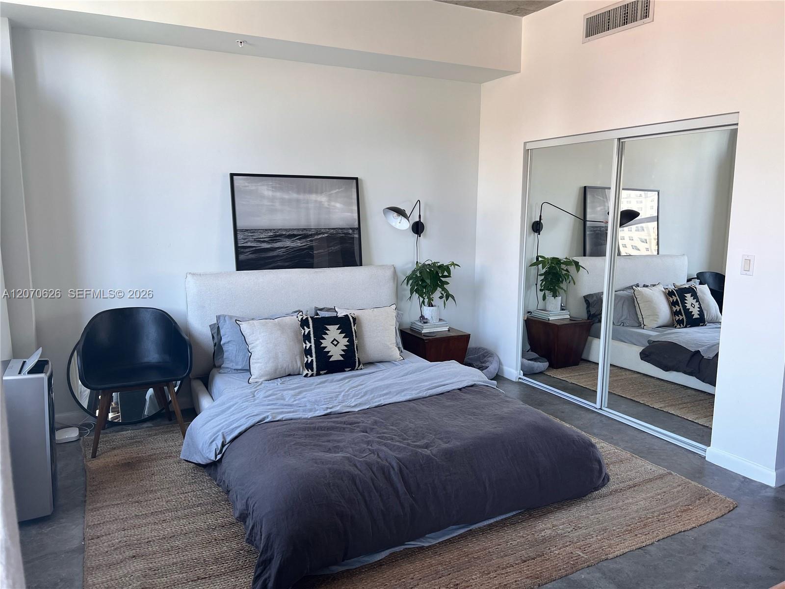 133 NE 2nd Ave # 2411, Miami FL 33132 photo 3