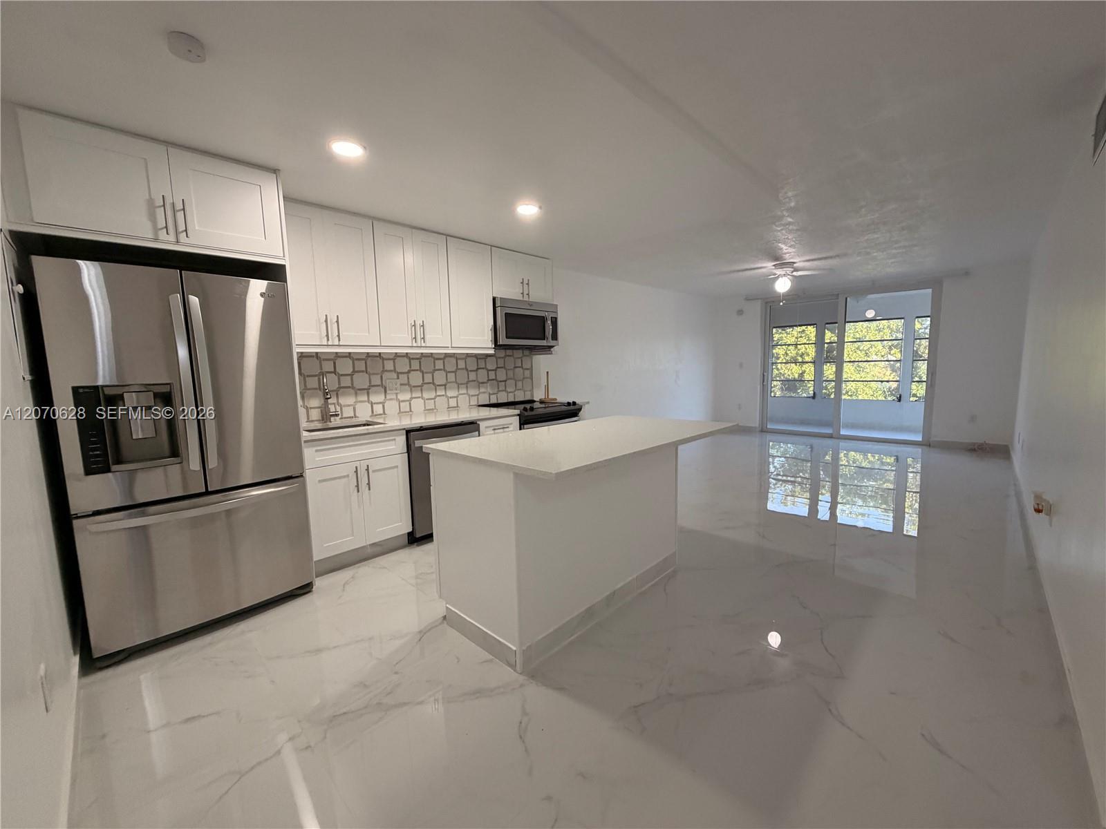 7000 NW 17th St # 320, Plantation FL 33313