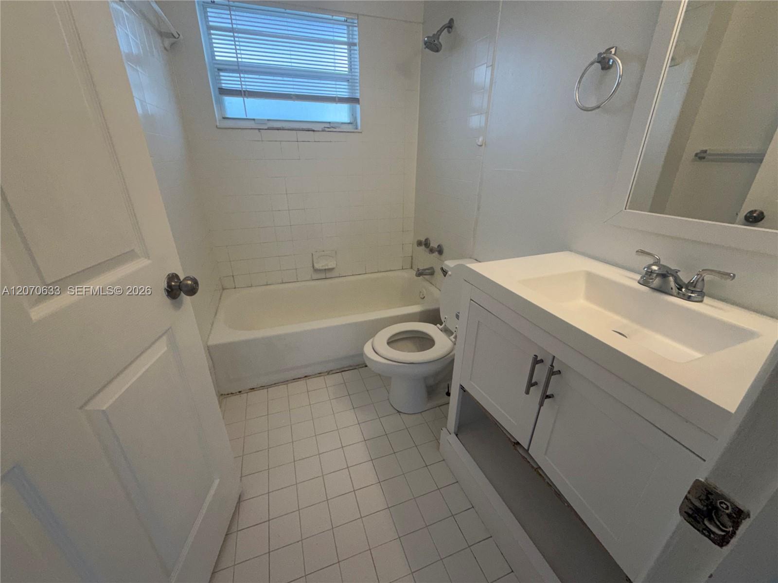 2224 Pierce St # 26, Hollywood FL 33020 photo 3