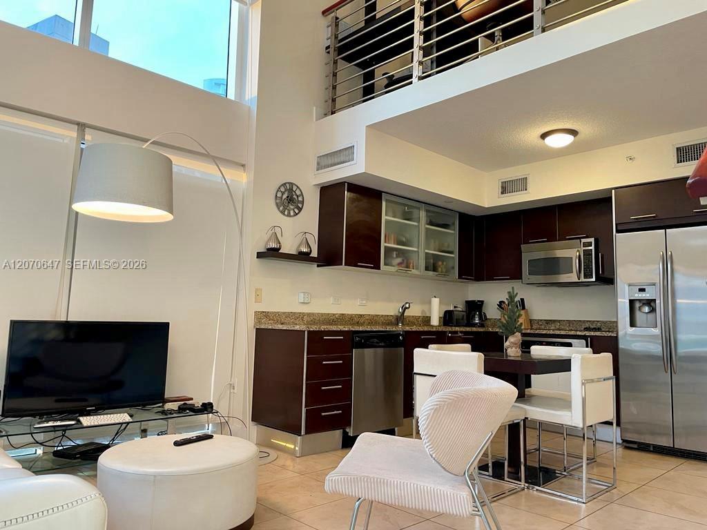 41 SE 5th St # 516, Miami FL 33131 photo 4