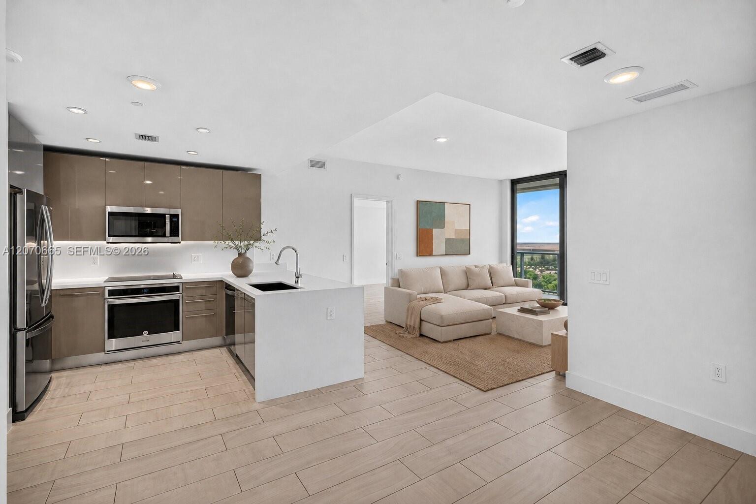 2000 Metropica Way # 2111, Sunrise FL 33323