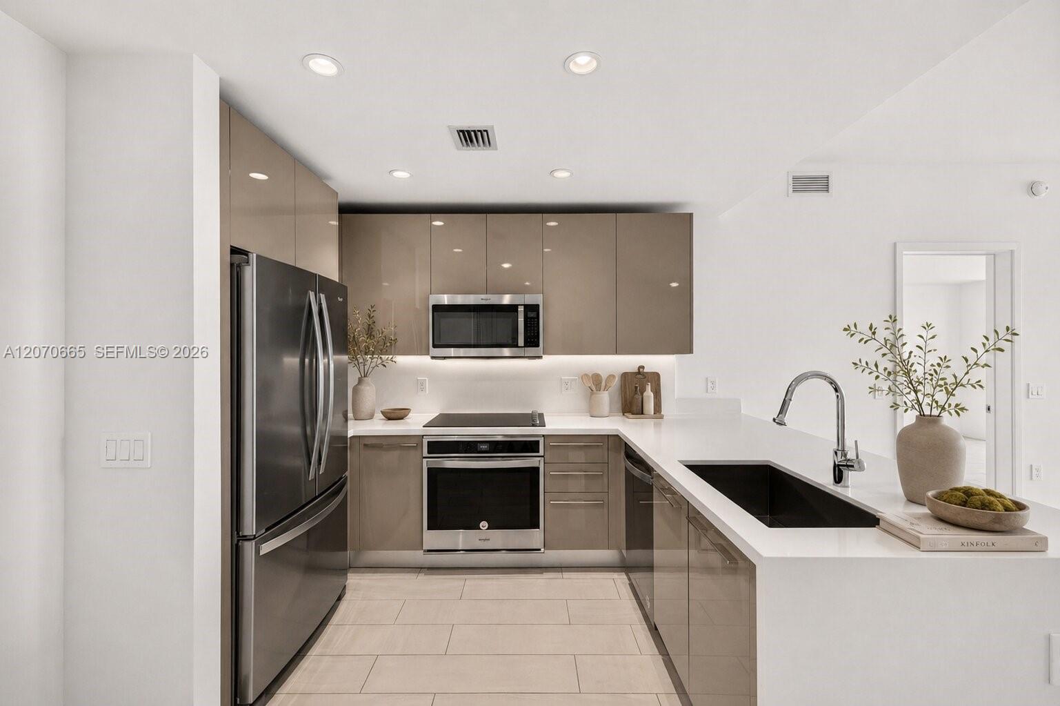 2000 Metropica Way # 2111, Sunrise FL 33323 photo 4