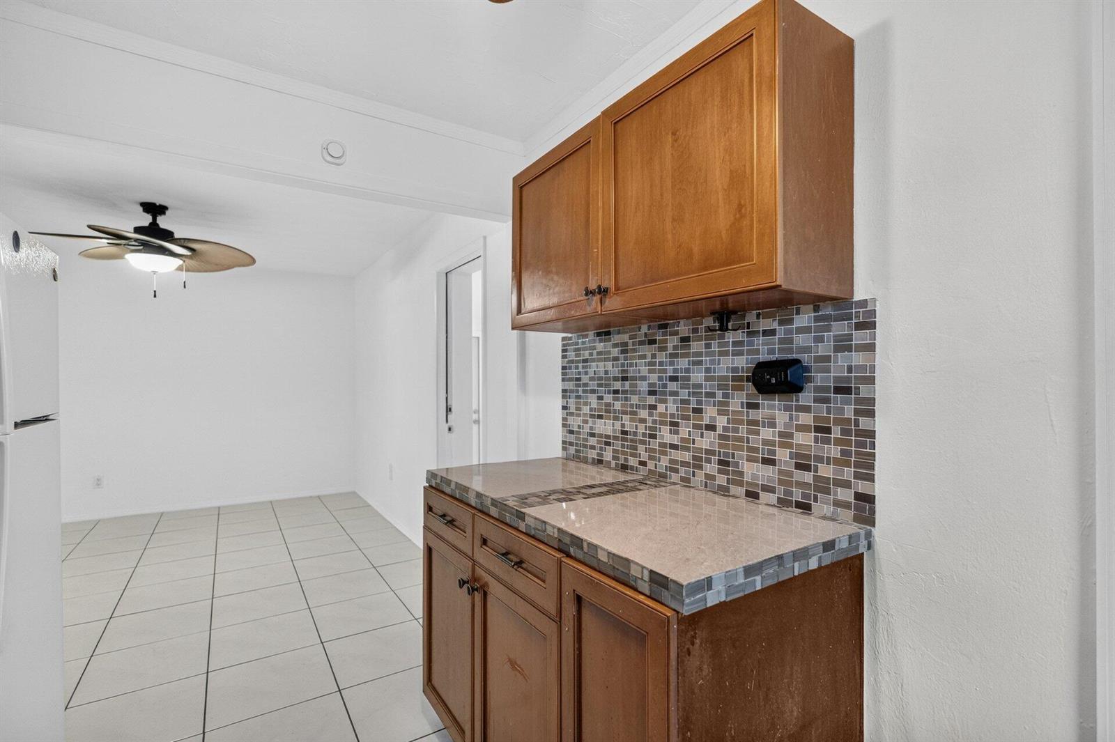 2220 N 57th Terrace, Hollywood FL 33021 photo 5