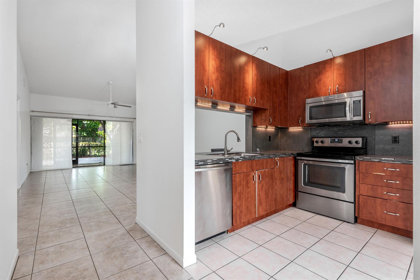 1013 NW 53RD Street, Deerfield Beach FL 33064 photo 4