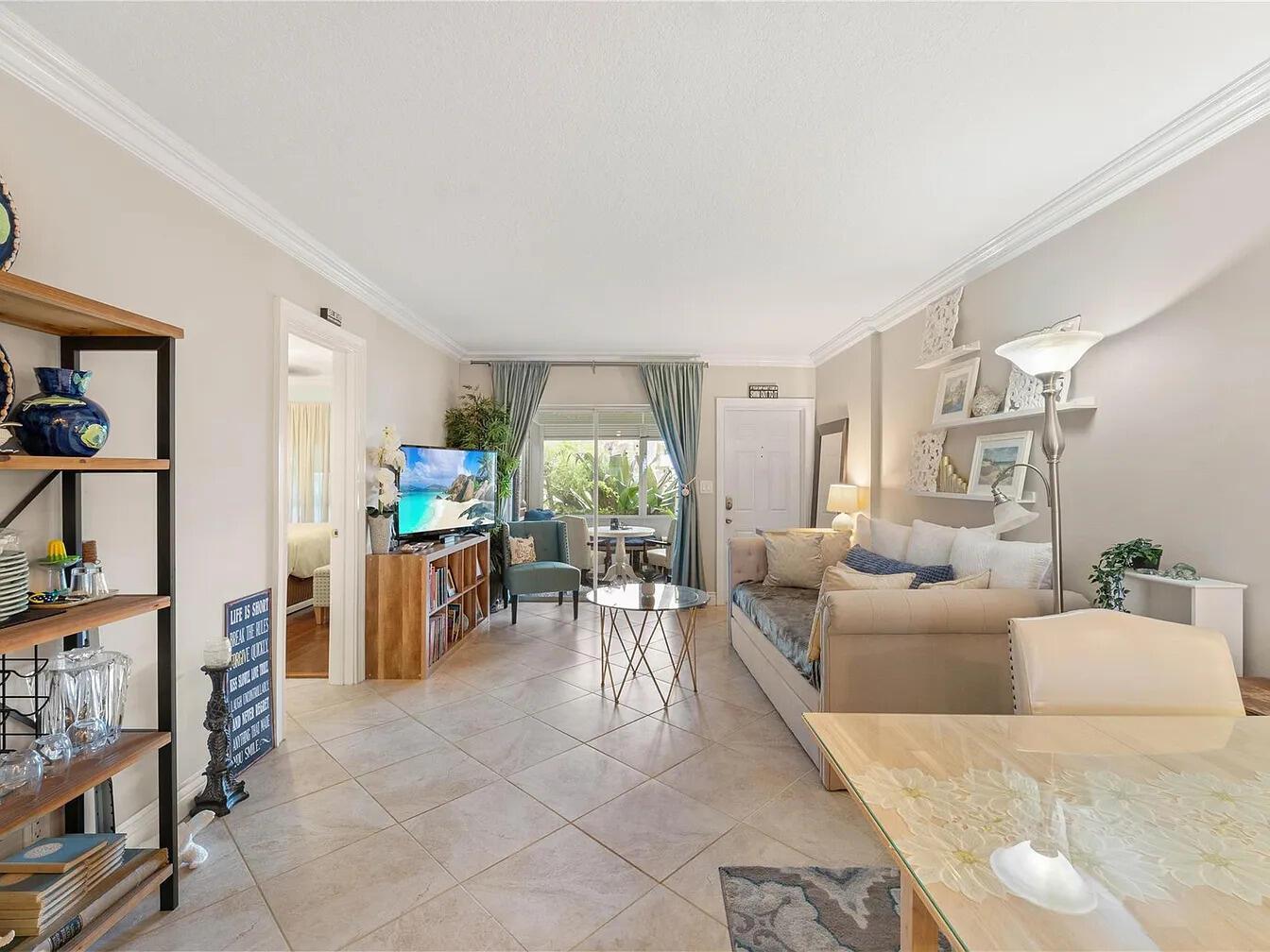 2748 NE 28TH # 10, Lighthouse Point FL 33064