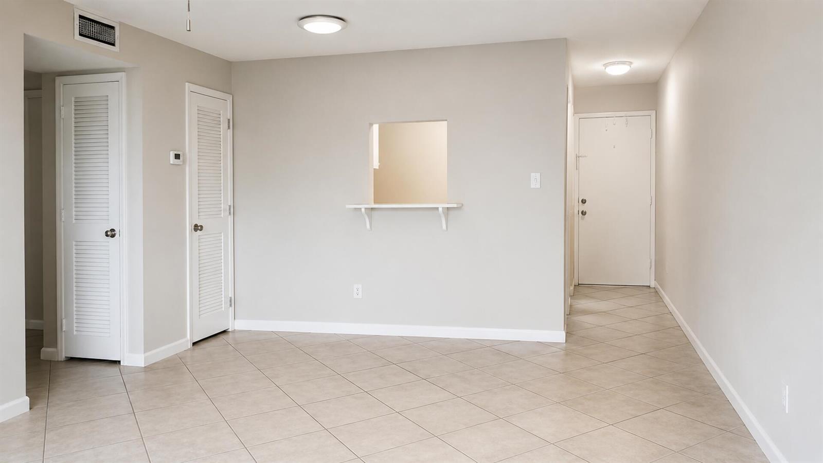 665 Glouchester Street Apt 17, Boca Raton FL 33487 photo 3