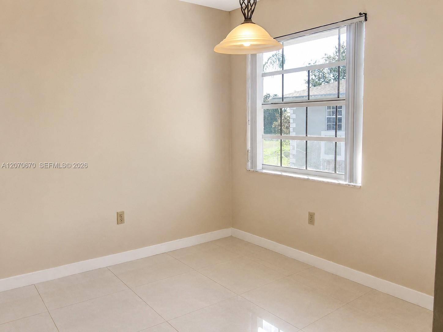 454 NE 210th Circle Ter # 7B, Miami FL 33179 photo 5