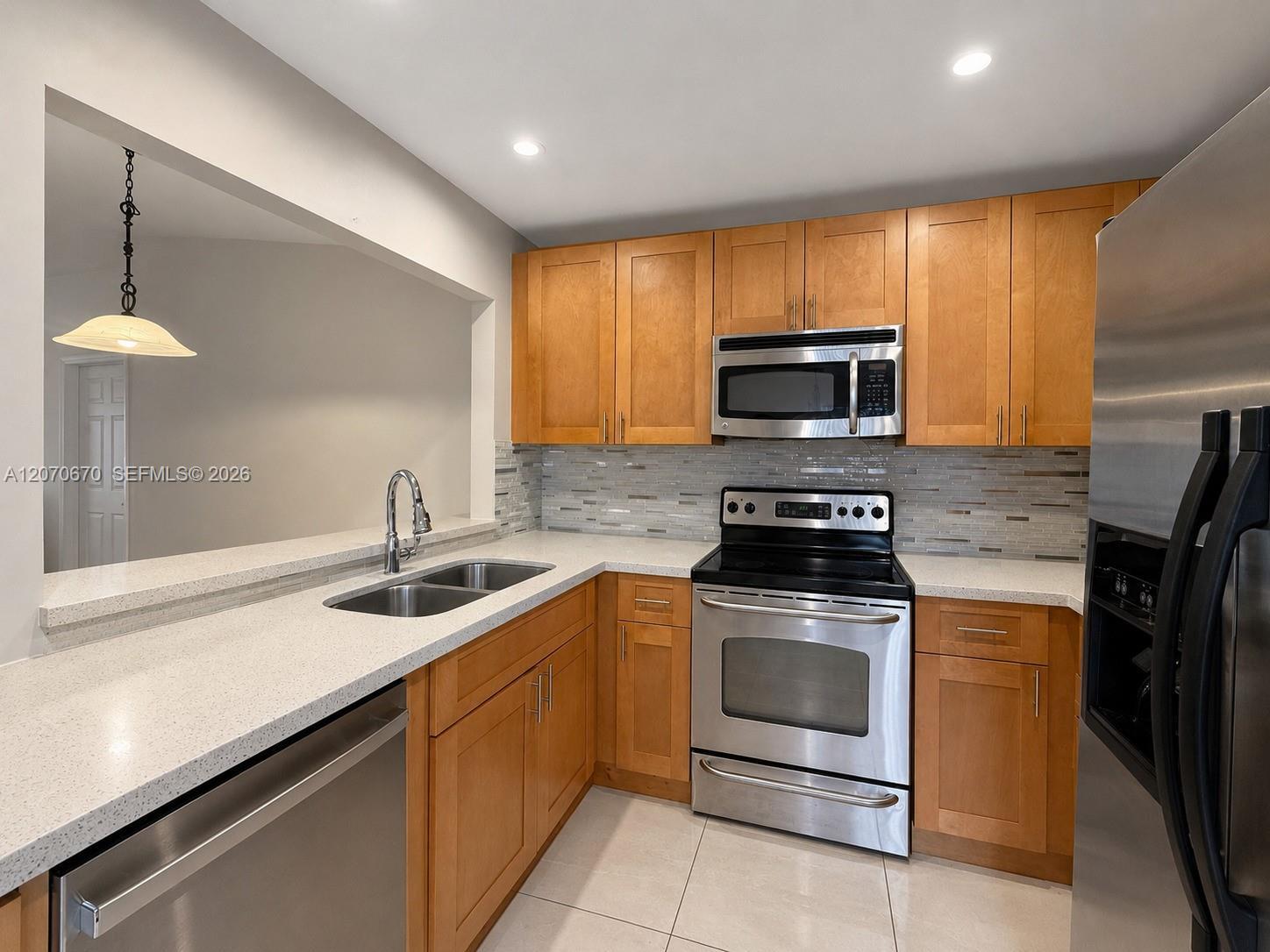 454 NE 210th Circle Ter # 7B, Miami FL 33179 photo 4
