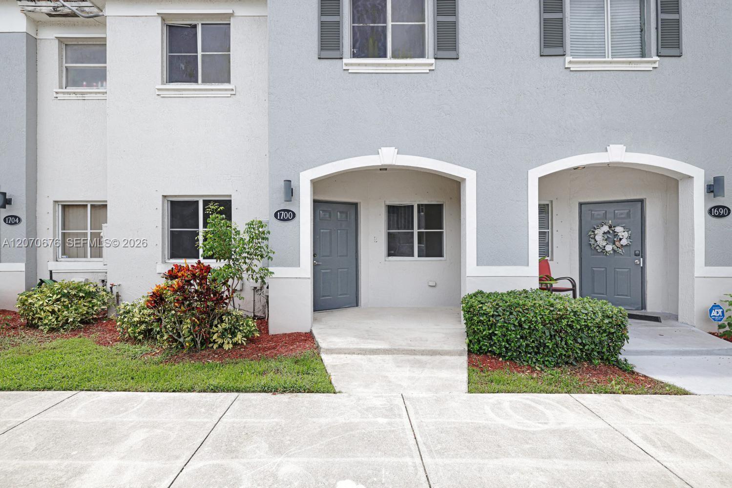 1700 SE 31st Ct, Homestead FL 33035 photo 2