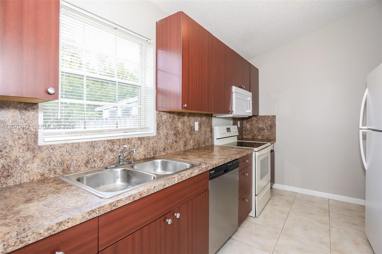 3410 NW 203rd St, Miami Gardens FL 33056 photo 5