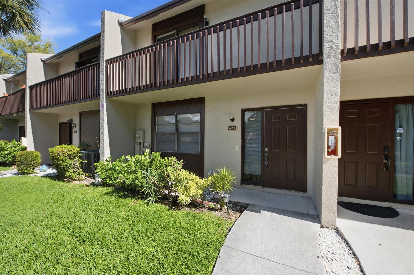 621 NW 47th Street, Deerfield Beach FL 33064 photo 3