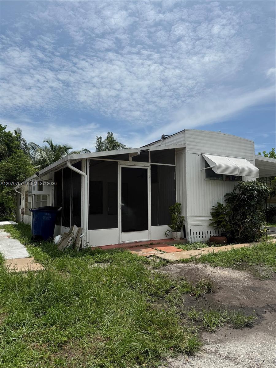 700 SW 8 Ave # 22A, Hallandale Beach FL 33009 photo 2