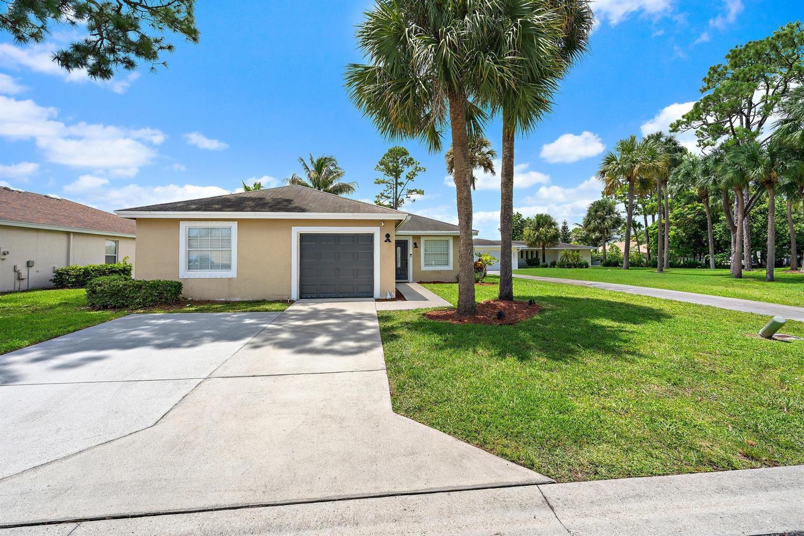 5483 Club Circle, Haverhill FL 33415 photo 2