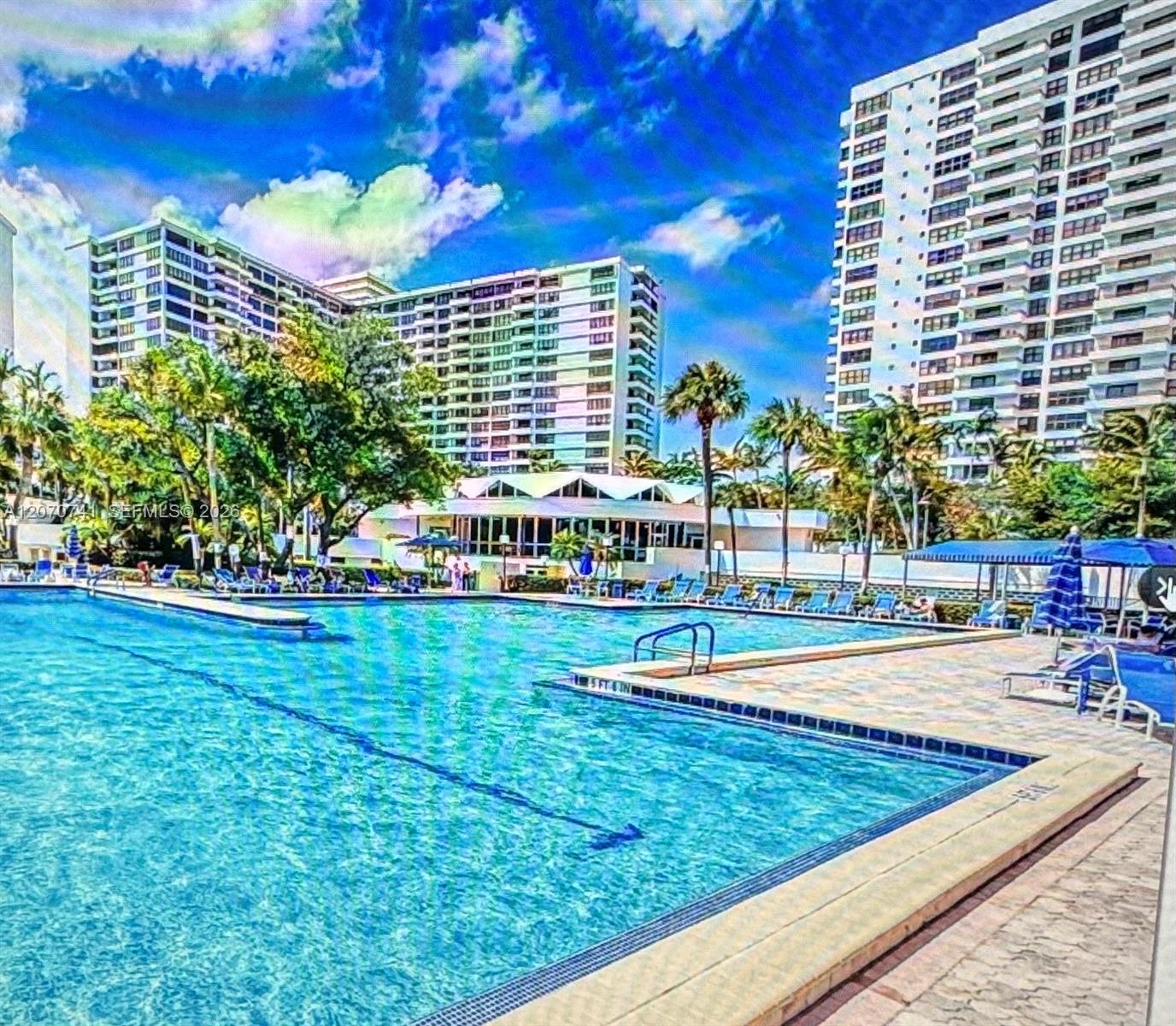 Hallandale Beach, FL 33009 photo 2