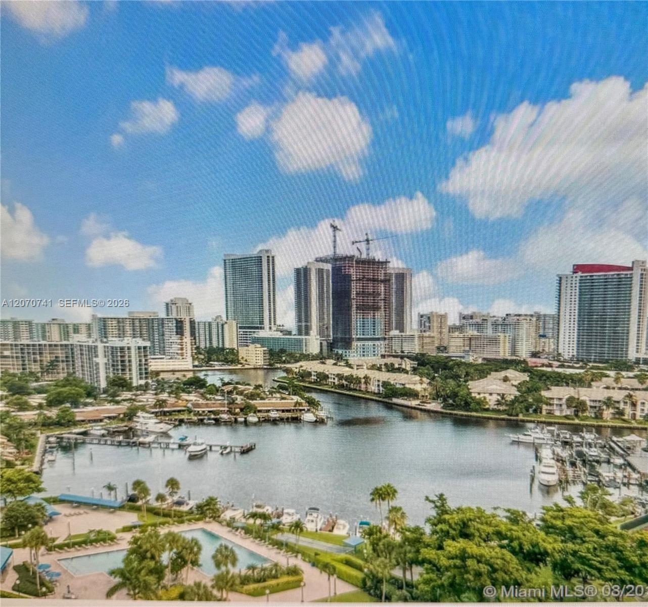 Hallandale Beach, FL