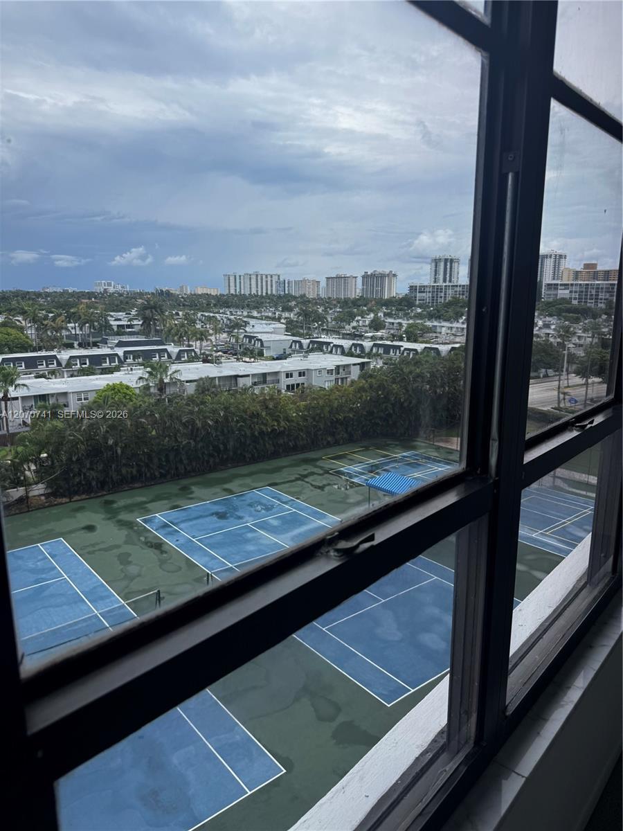 Hallandale Beach, FL 33009 photo 5