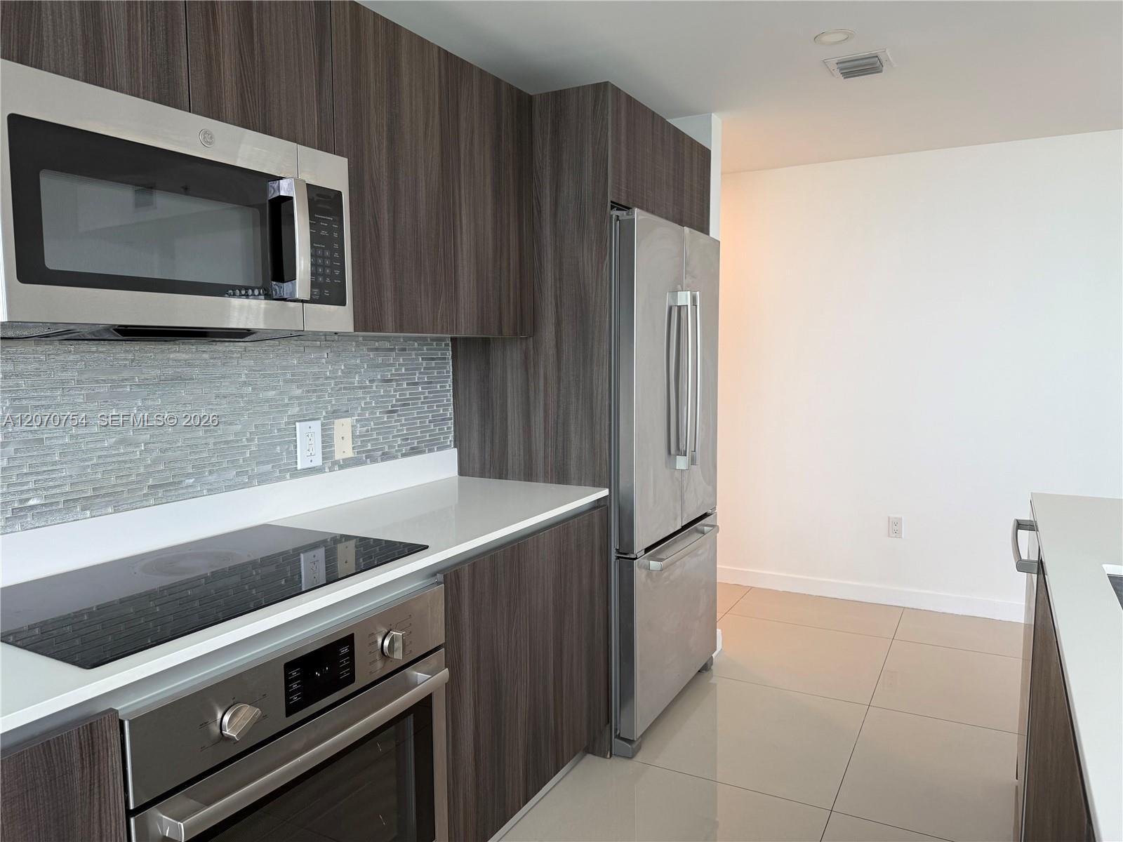 488 NE 18th St # 517, Miami FL 33132 photo 5