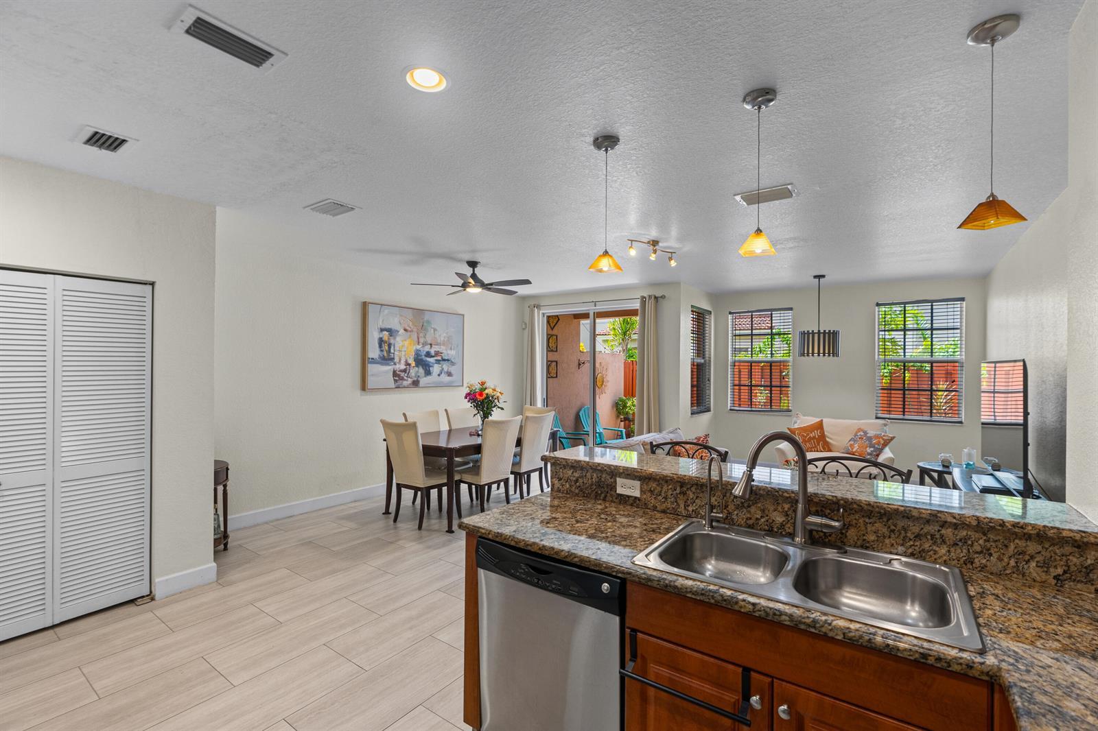 213 Las Brisas Circle, Sunrise FL 33326 photo 3