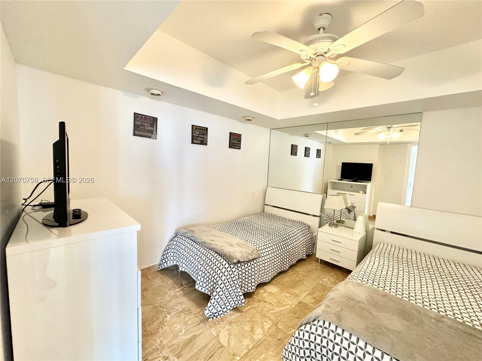 16425 E Collins Ave # 1215, Sunny Isles Beach FL 33160 photo 5