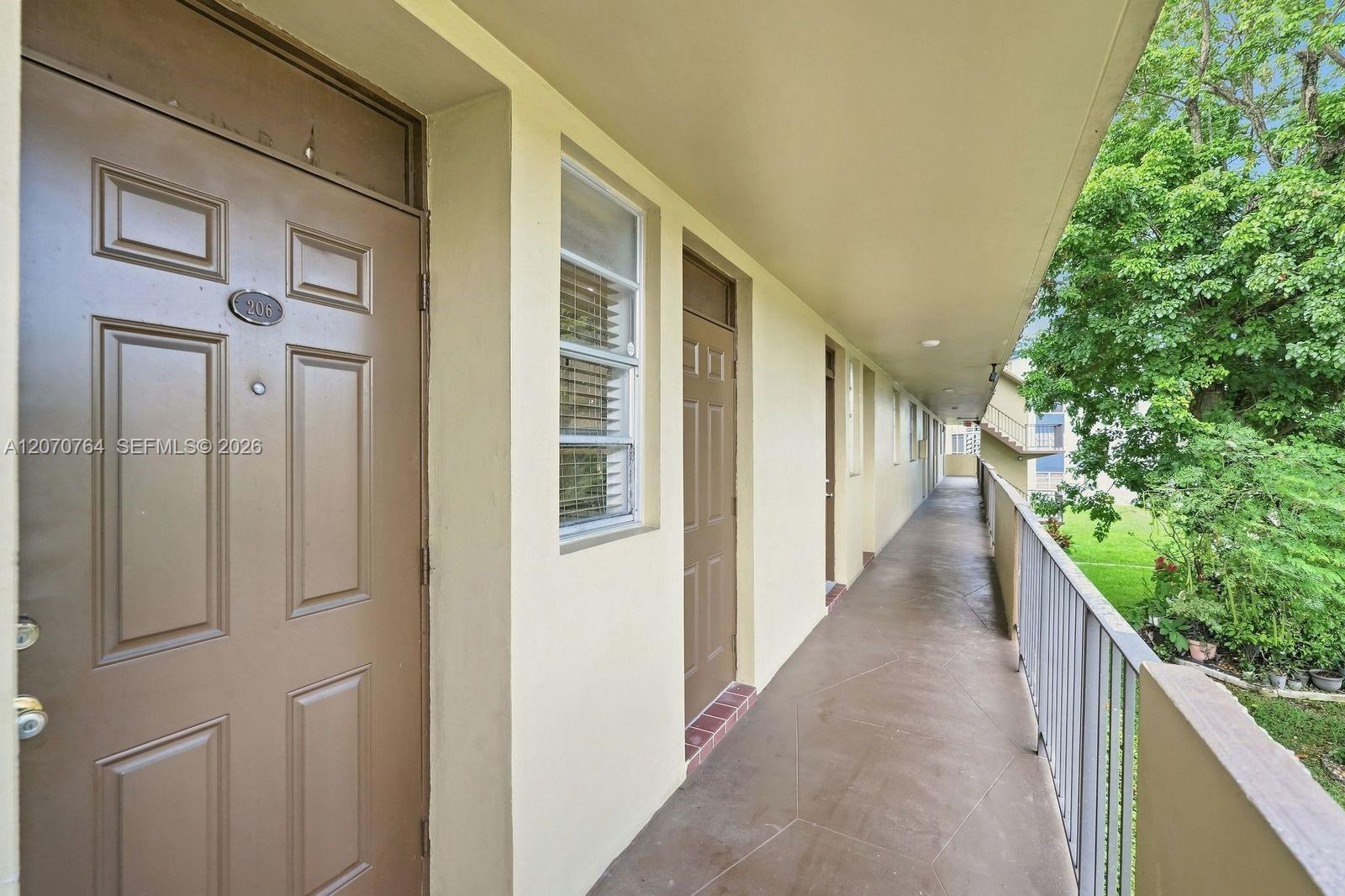 5335 NW 10th Ct # 206, Plantation FL 33313