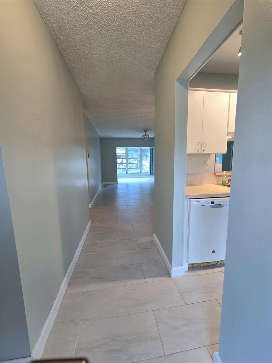 5071 W OAKLAND PARK Boulevard # 109, Lauderdale Lakes FL 33313 photo 4