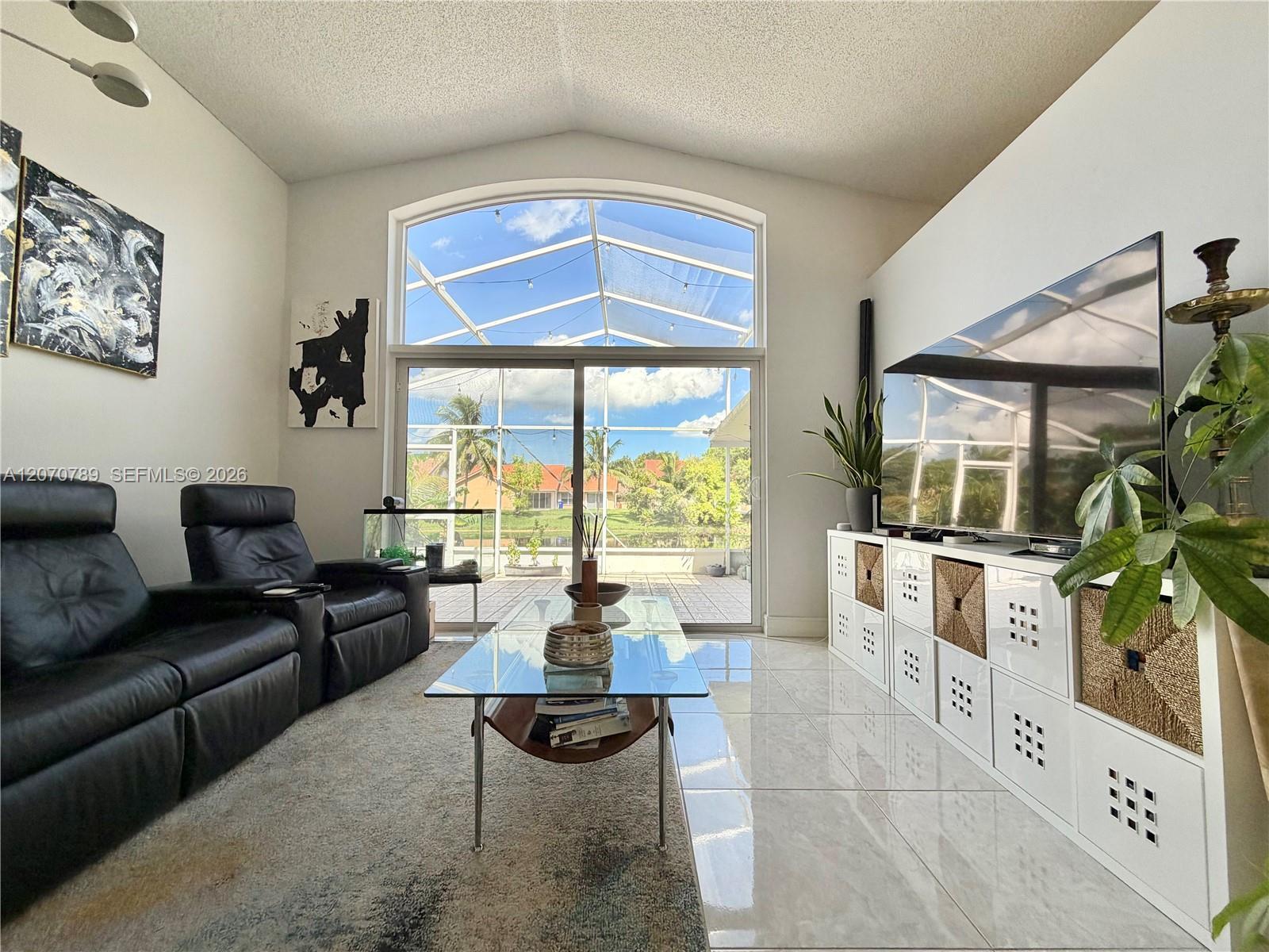 415 NW 165th Ave, Pembroke Pines FL 33028 photo 3