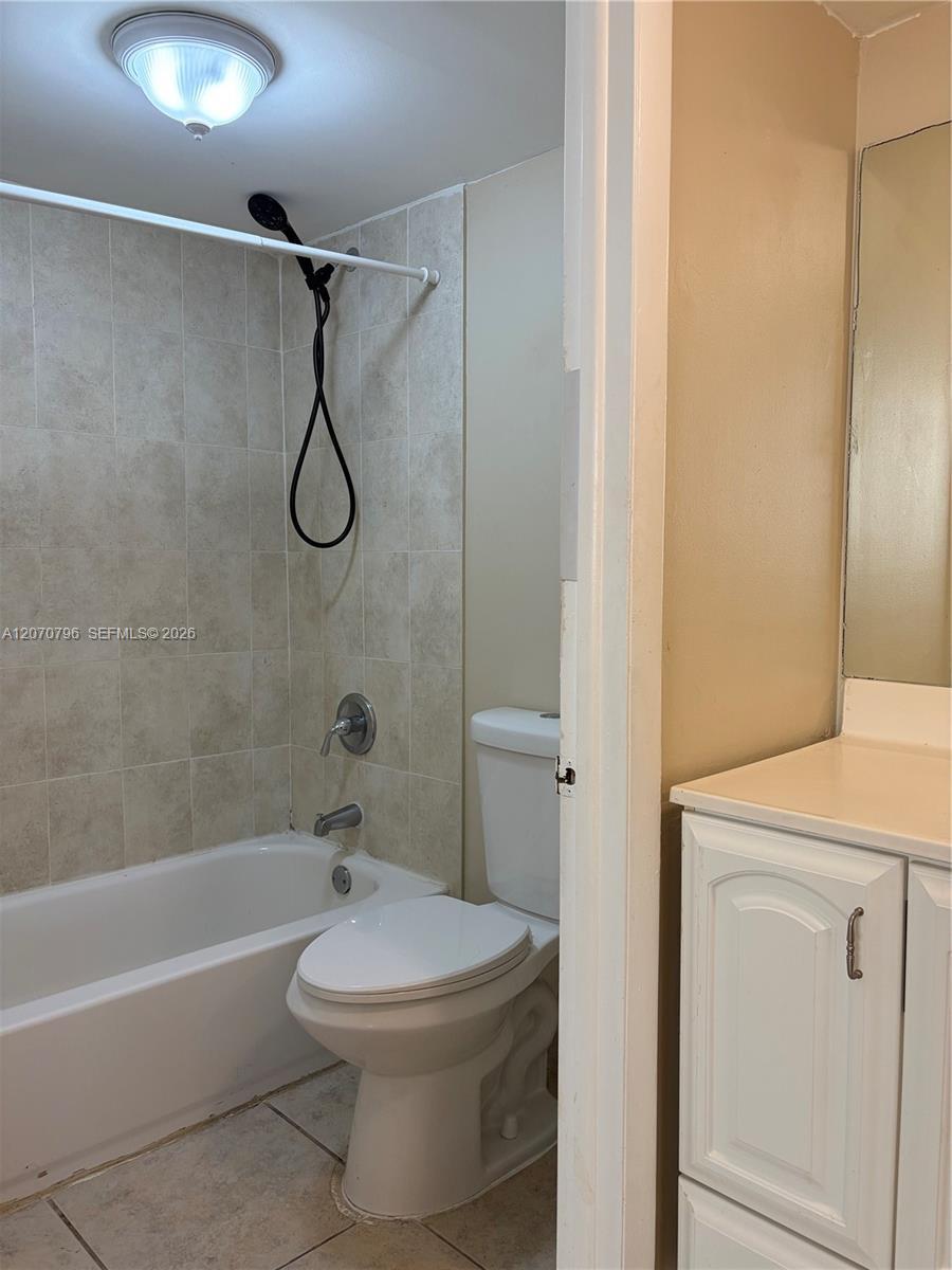 10865 SW 112th Ave # 313, Miami FL 33176 photo 4