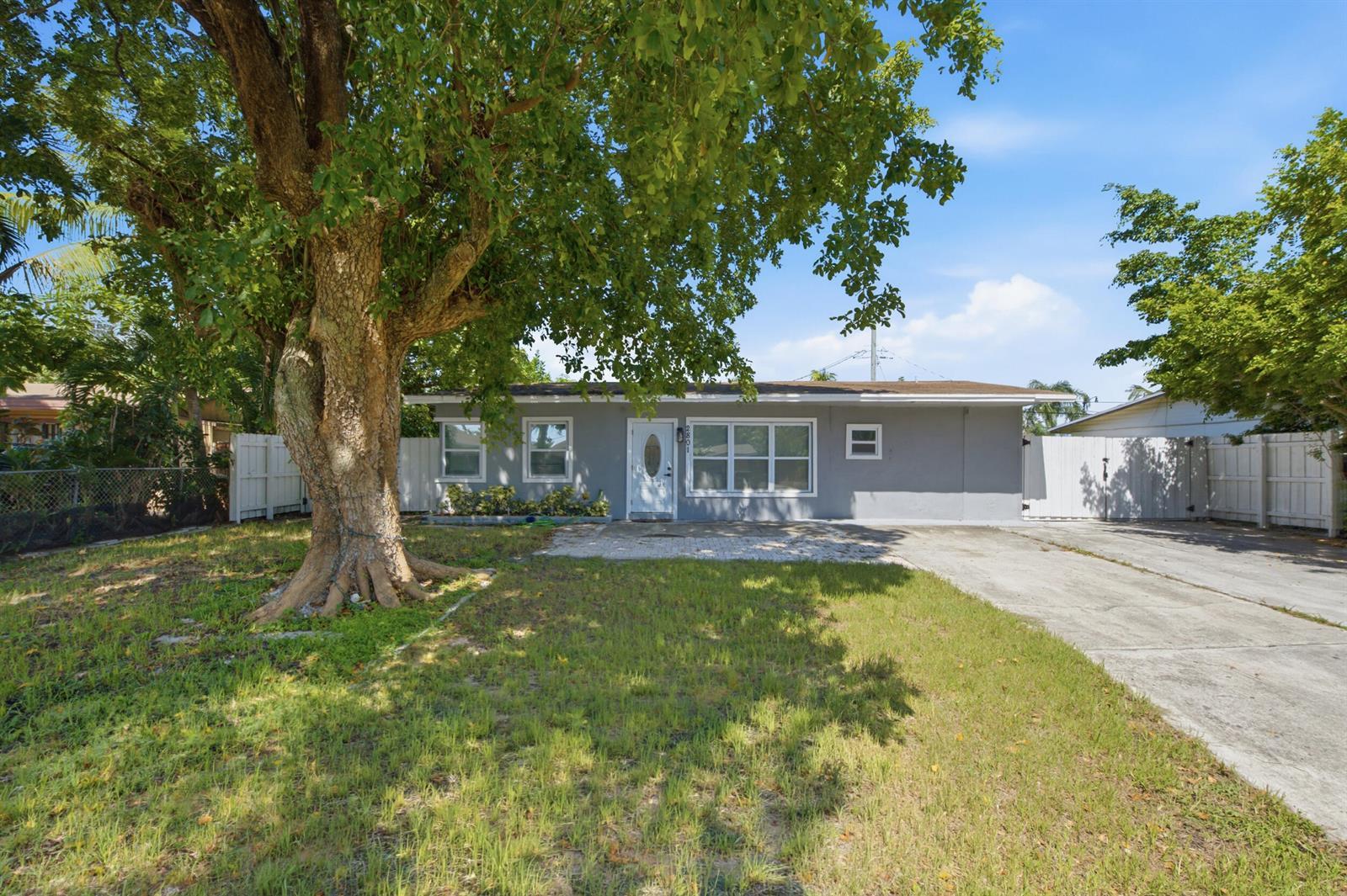 2801 NE 8TH Terrace, Pompano Beach FL 33064 photo 2