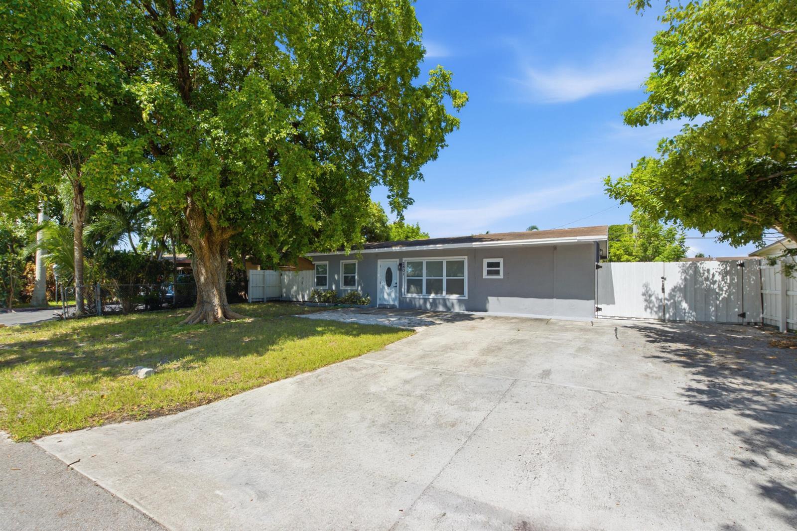 2801 NE 8TH Terrace, Pompano Beach FL 33064 photo 3