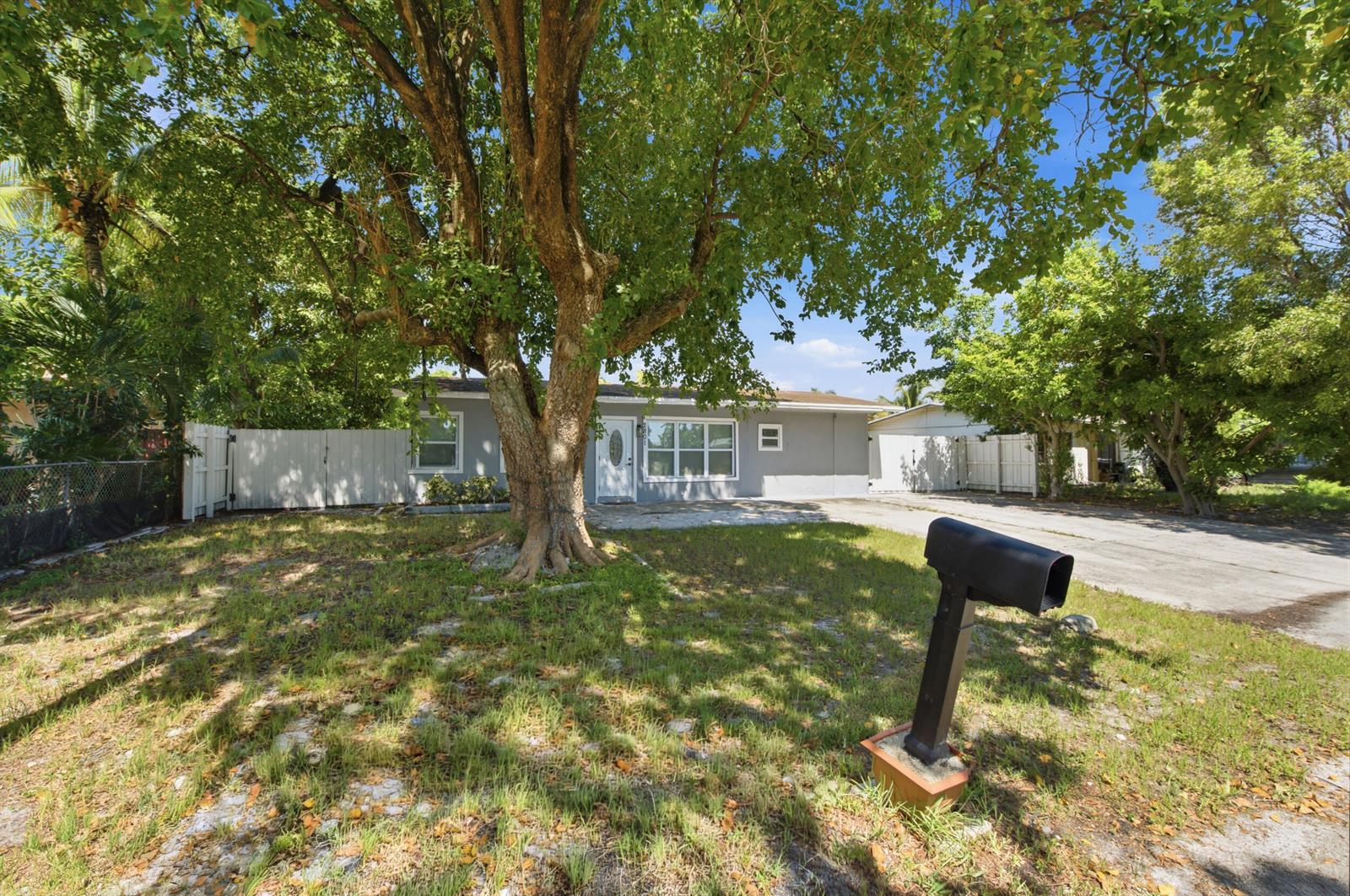 2801 NE 8TH Terrace, Pompano Beach FL 33064 photo 4