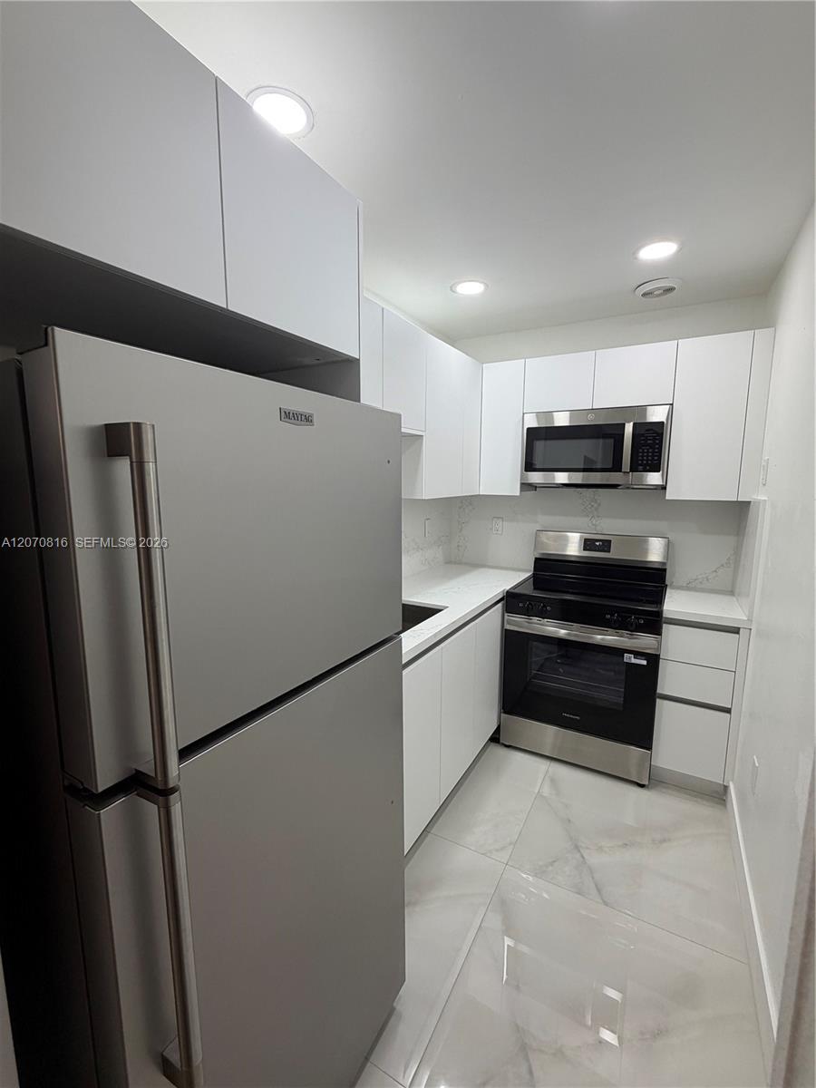 4713 NW 7th St # 1, Miami FL 33126 photo 3