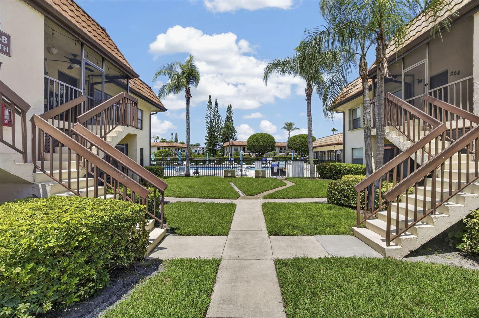 7262 GOLF COLONY Court # 204, Lake Worth FL 33467