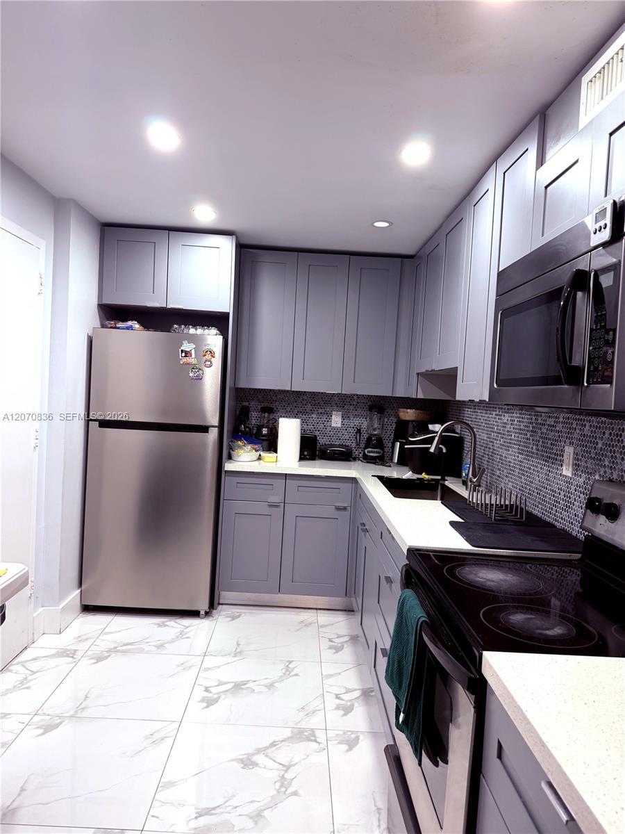 1800 Sans Souci Blvd # 336, North Miami FL 33181
