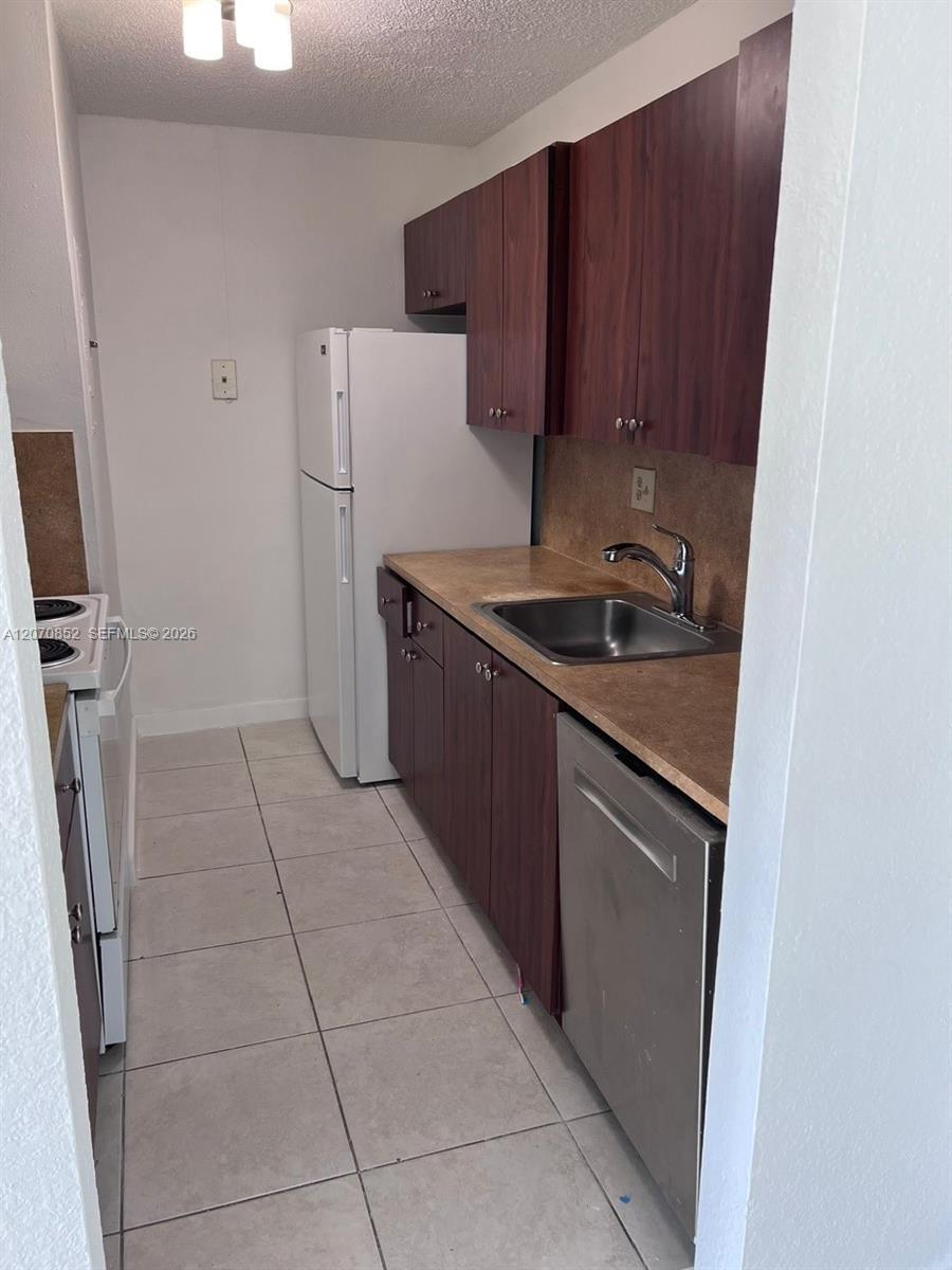 7401 SW 152nd Ave # 1, Miami FL 33193 photo 2