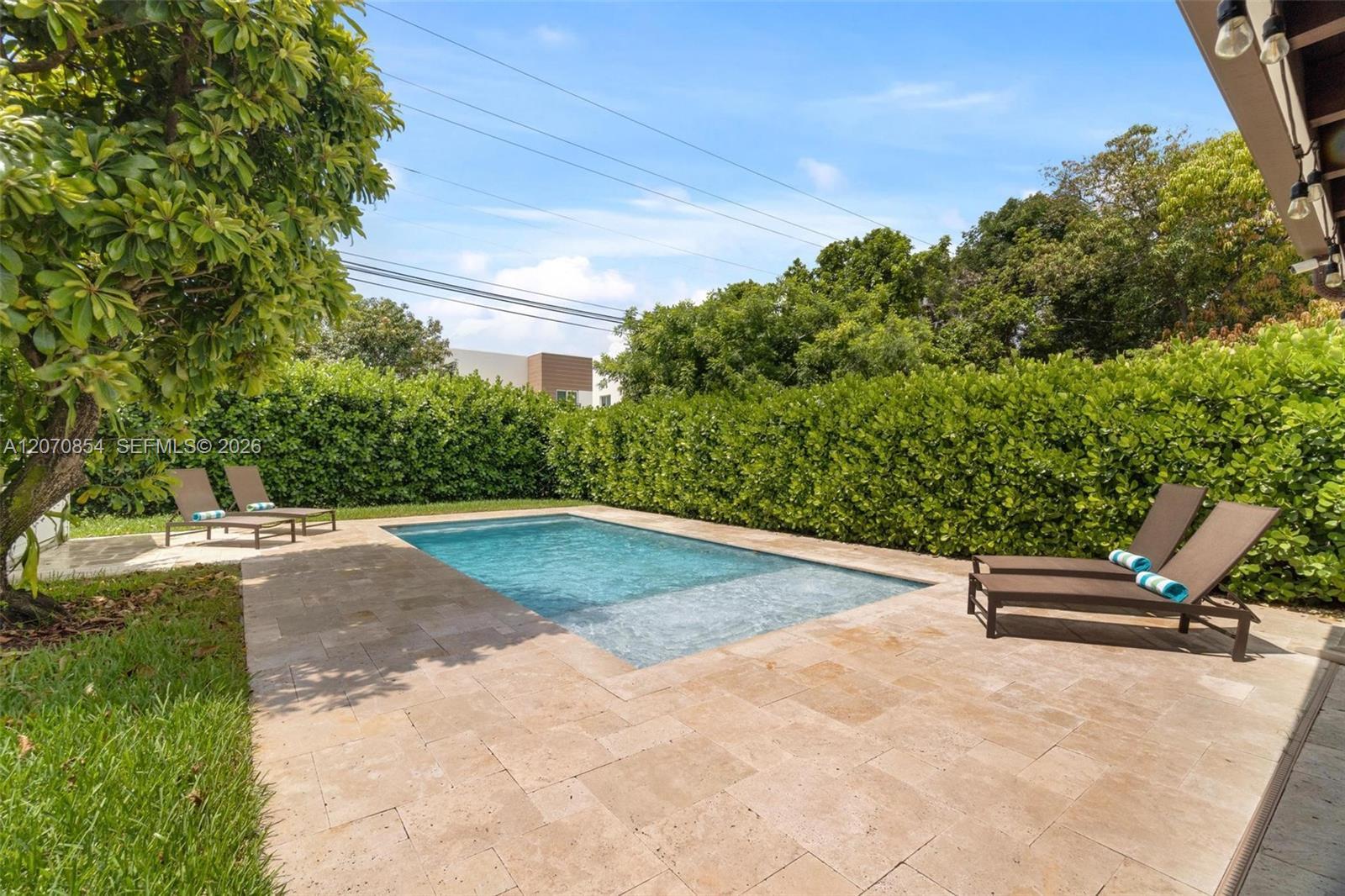 1348 SW 15th St, Miami FL 33145