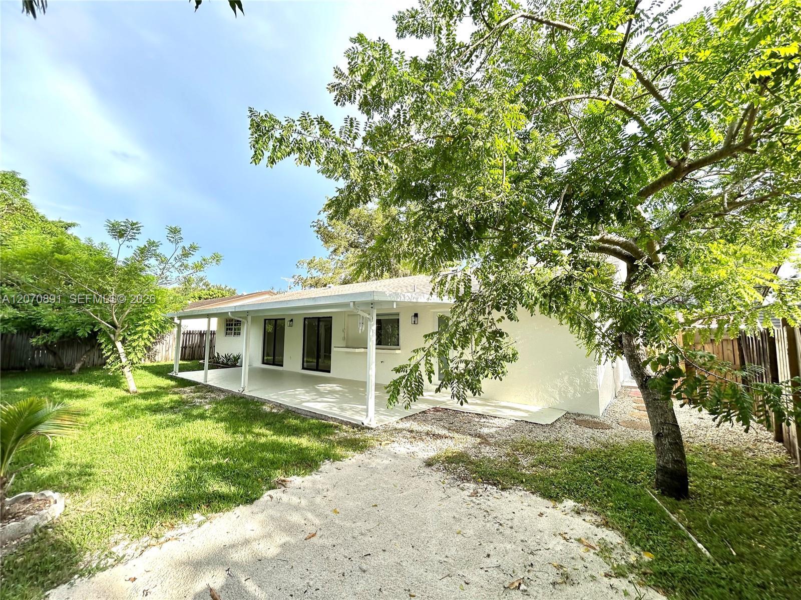 13971 SW 112th St # 13971, Miami FL 33186 photo 2