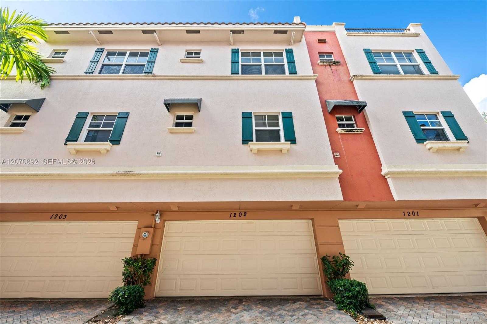 1033 NE 17th Way # 1202, Fort Lauderdale FL 33304 photo 2