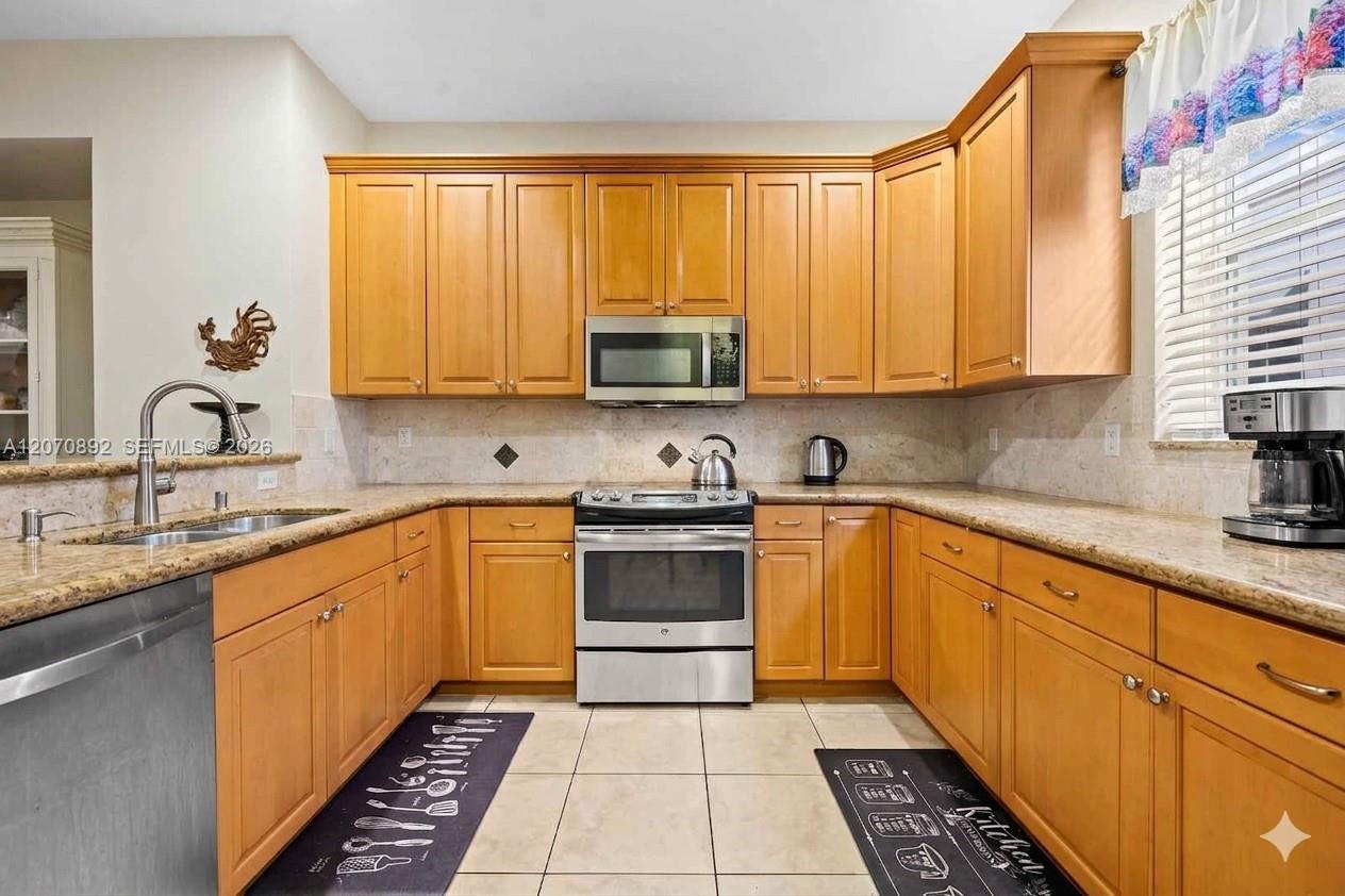1033 NE 17th Way # 1202, Fort Lauderdale FL 33304 photo 5