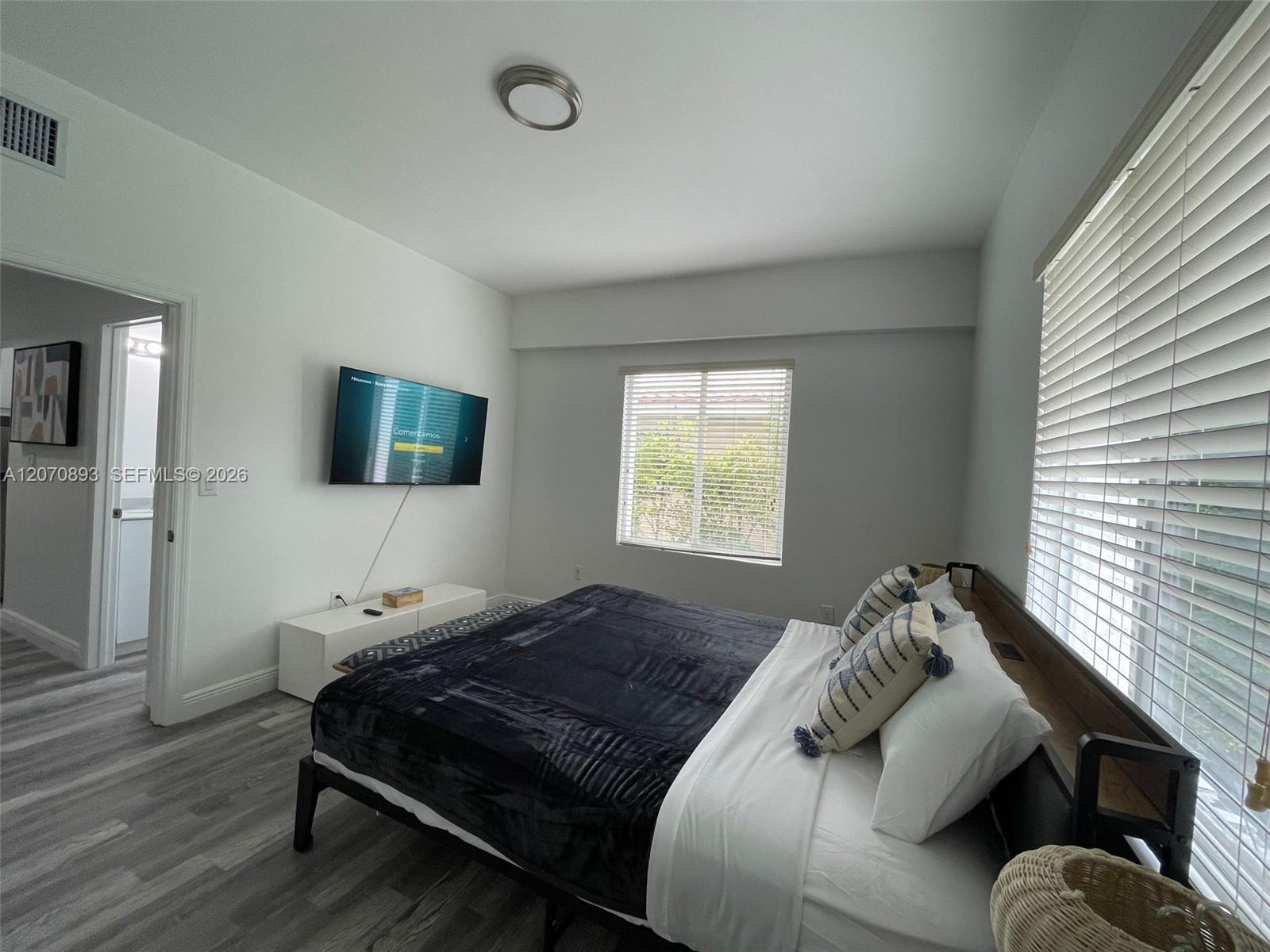 29 Oviedo Ave # 2, Coral Gables FL 33134 photo 3